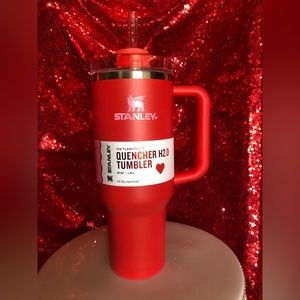 Target Valentine’s stanley exclusive red 40oz